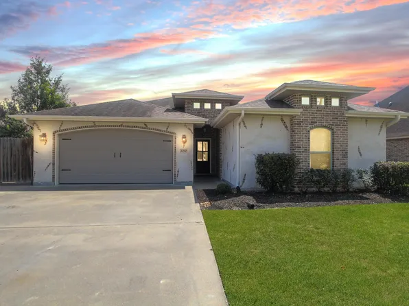 6790 Woodridge Dr, Lumberton, TX 77657