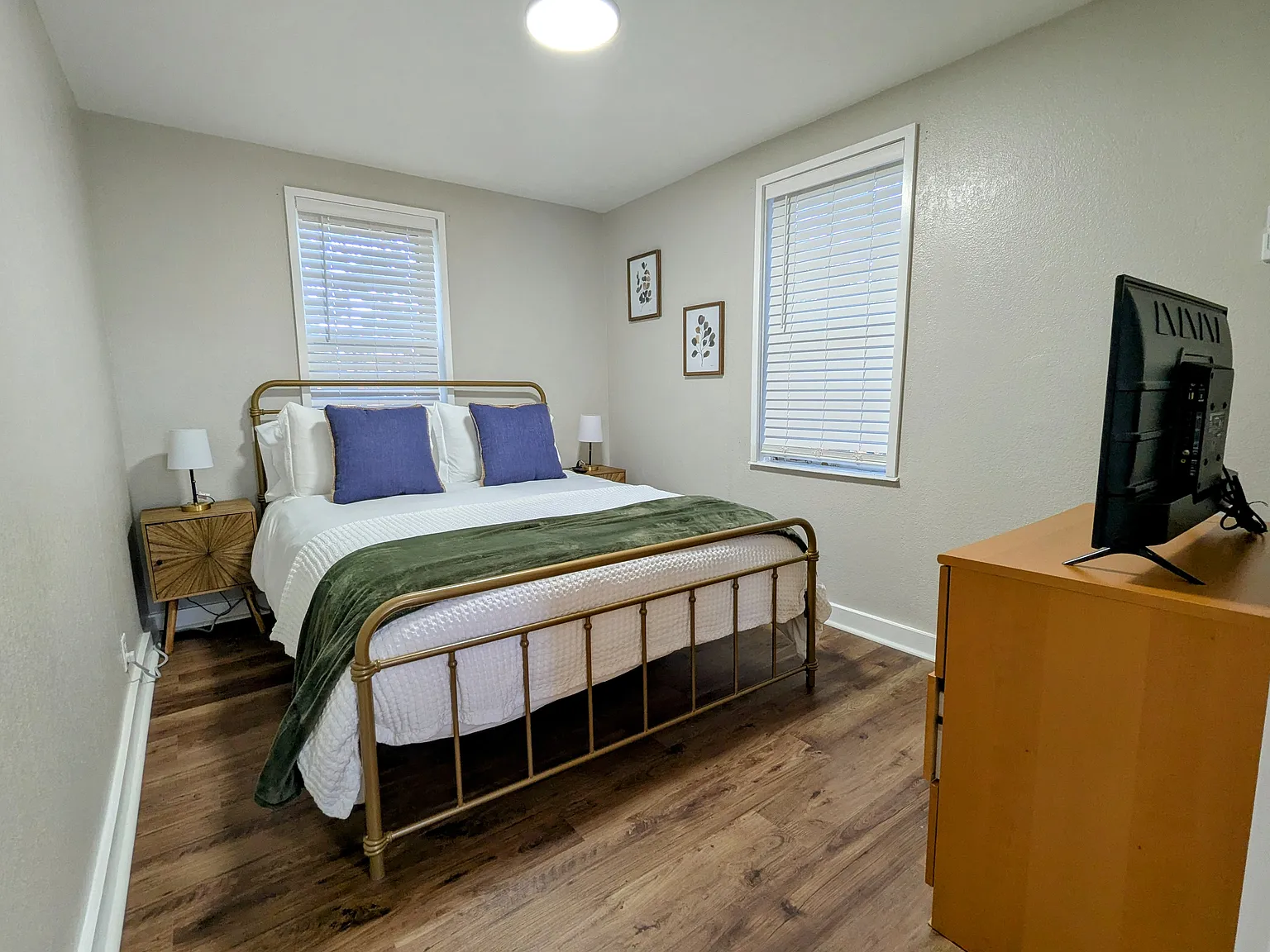 1 bed, 1 bath guesthouse in North Nashville — Photo 3