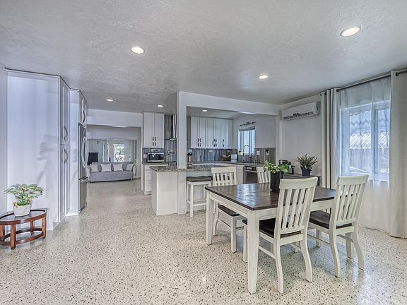 4th image of 245 SW 5 Street