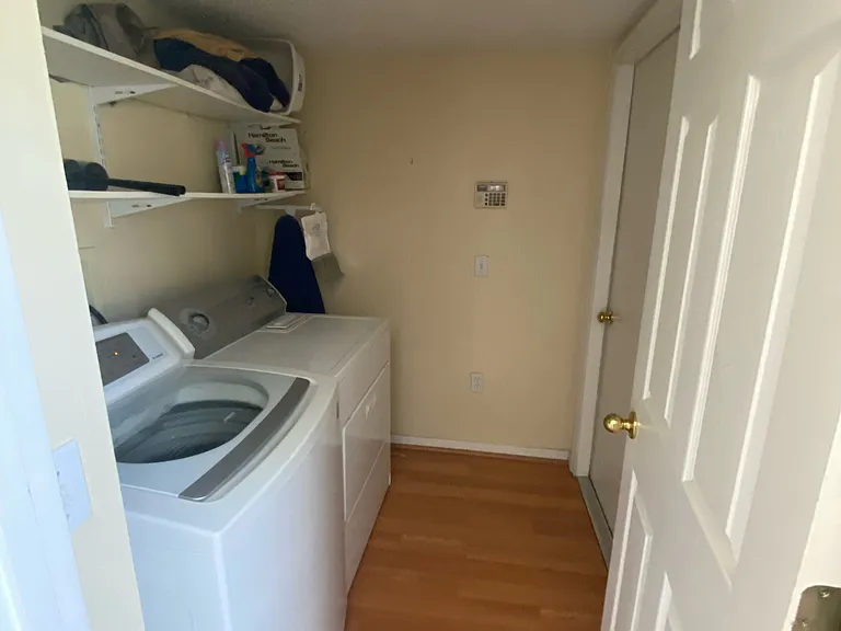 3939 Stonefield Dr — Photo 5