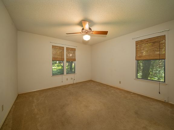 3rd image of 7502 University View Dr