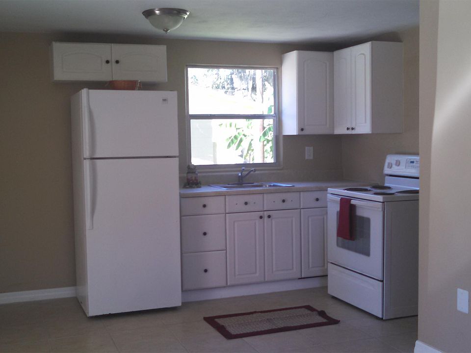 2nd image of 2345 Tanglewood St APT F