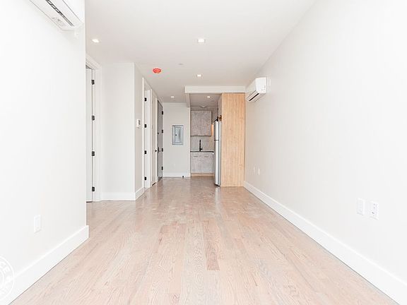 4th image of 1001 Rogers Ave #2FF