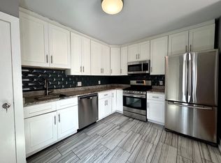 1415 E Hewson St #A, Philadelphia, PA 19125