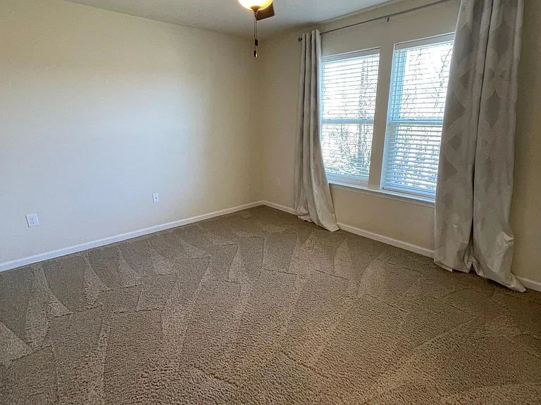 102 Woodside Dr — Photo 26