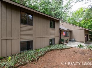 17246 Rolling Dunes Dr, West Olive, MI 49460