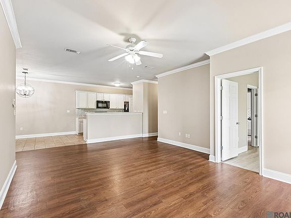 4th image of 900 Dean Lee Dr APT 802