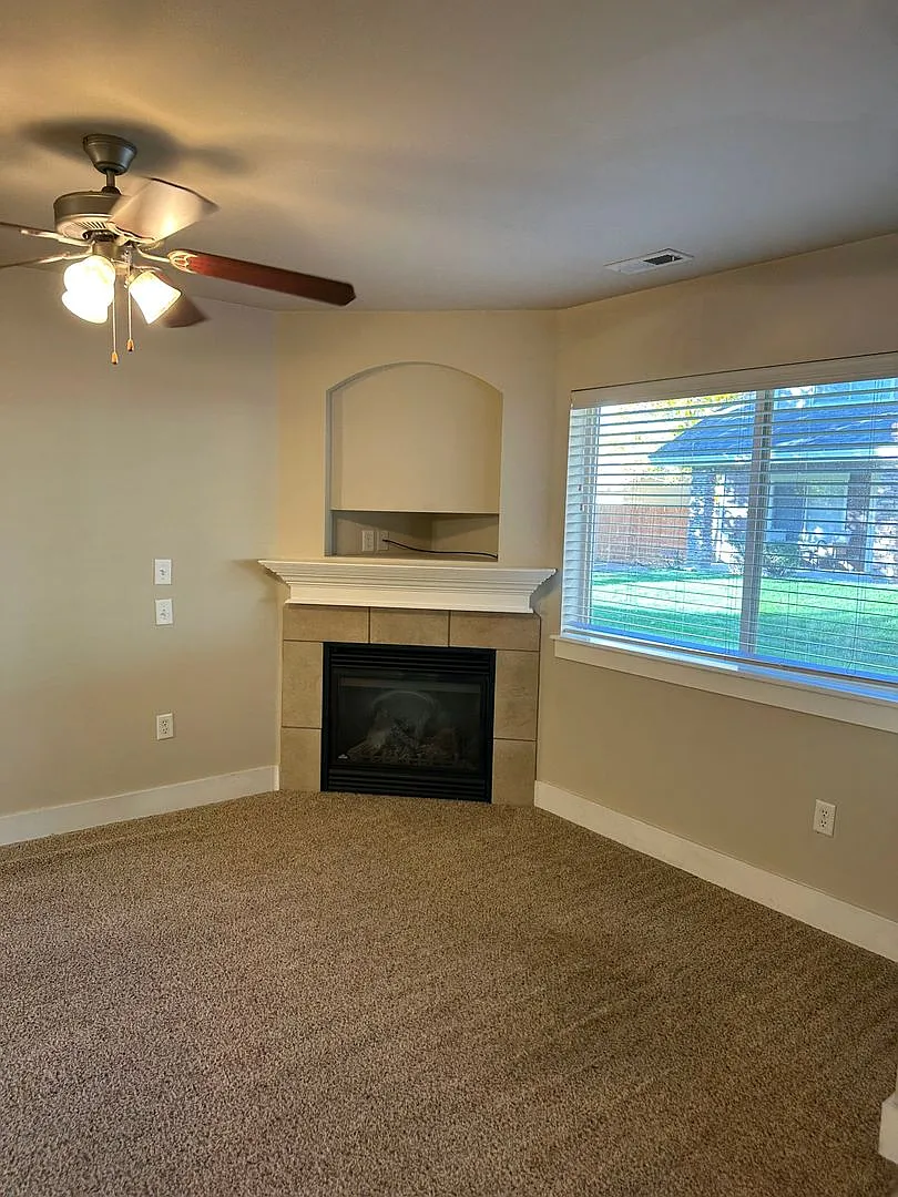 Building Photo - 9965 W Rosecroft Ct