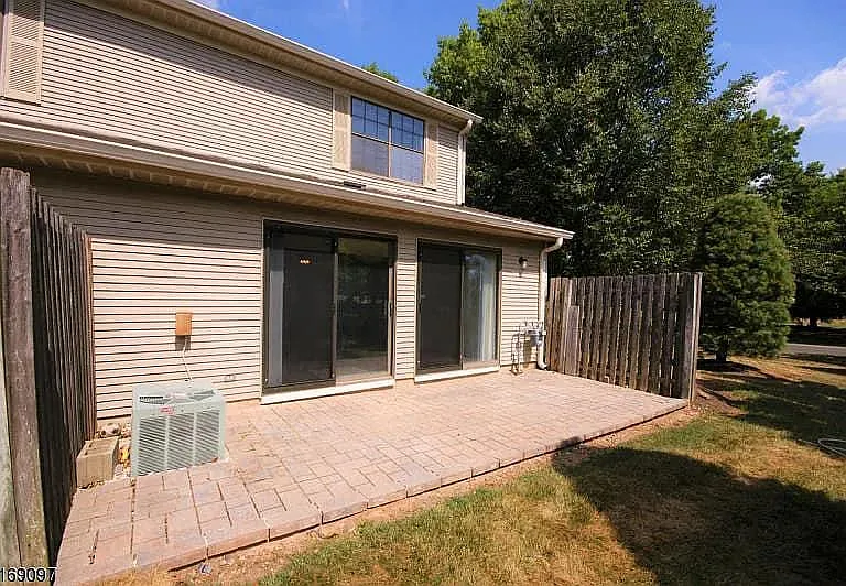 24 Kirby Ln #24 — Photo 12