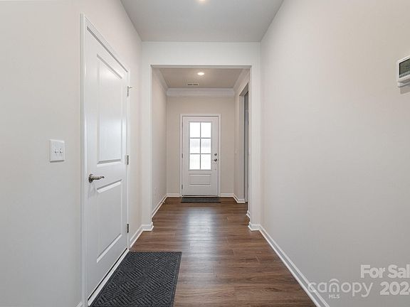5th image of 160 White Apple Way