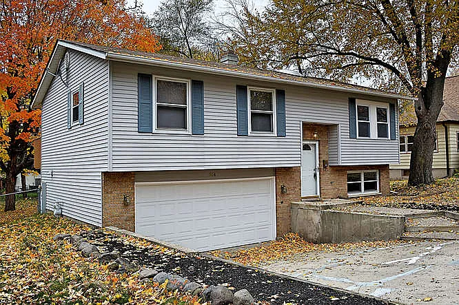 614 S 1st St photo 1