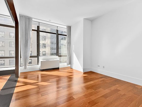 3rd image of 40 Broad St APT 19B