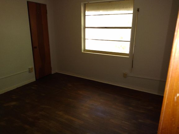 3rd image of 301 5th Ave