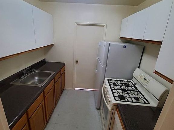 4th image of 40-14 62nd St APT 7H