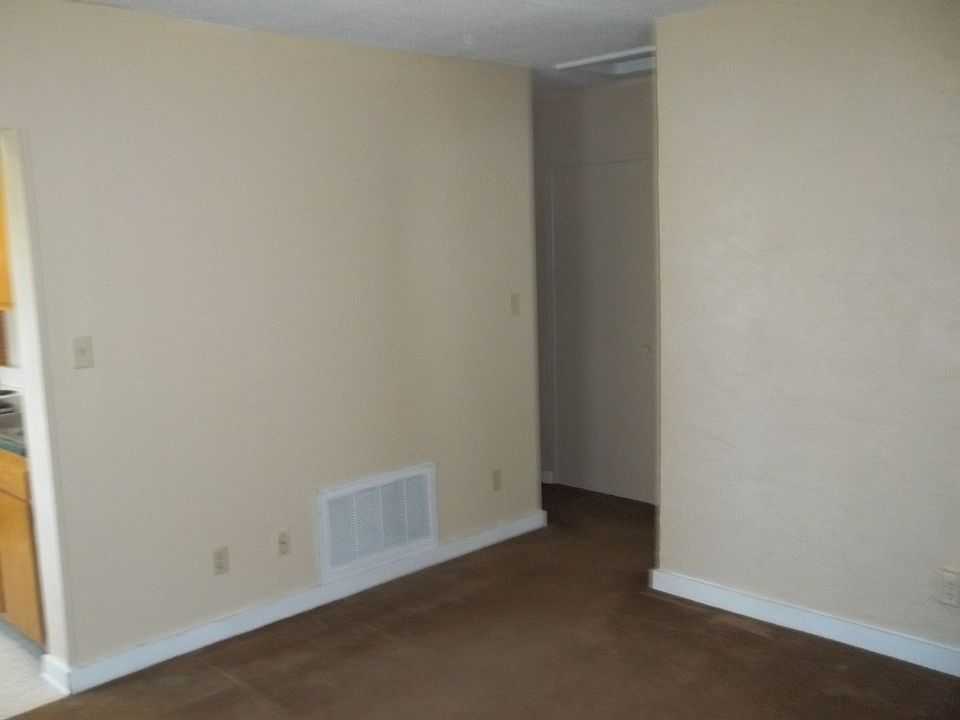 2nd image of 1226 N Belmont Ave #A