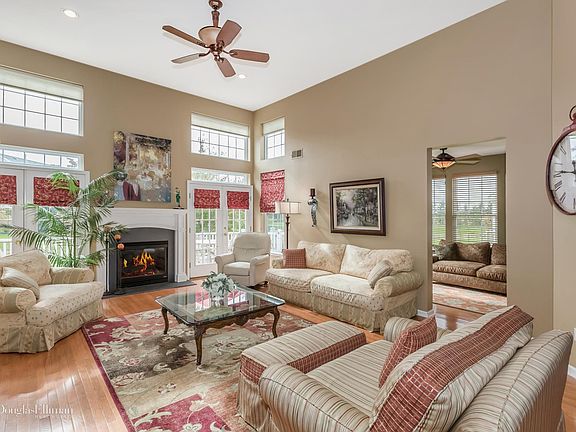 4th image of 71 Wake Robin Ln