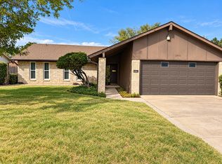 2806 Arcadia Ln, Carrollton, TX 75007