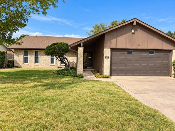2806 Arcadia Ln, Carrollton, TX 75007