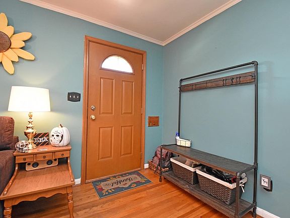 3rd image of 7076 Jeannie Ave