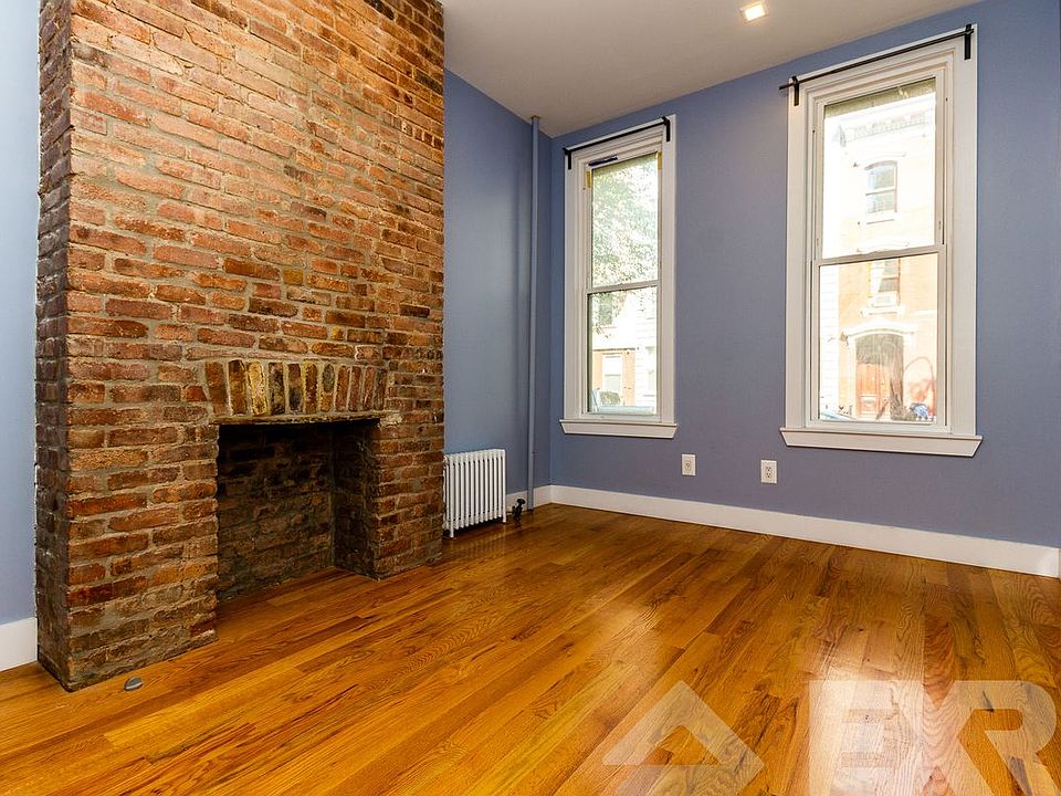 1st image of 114 N 8th St APT 1R
