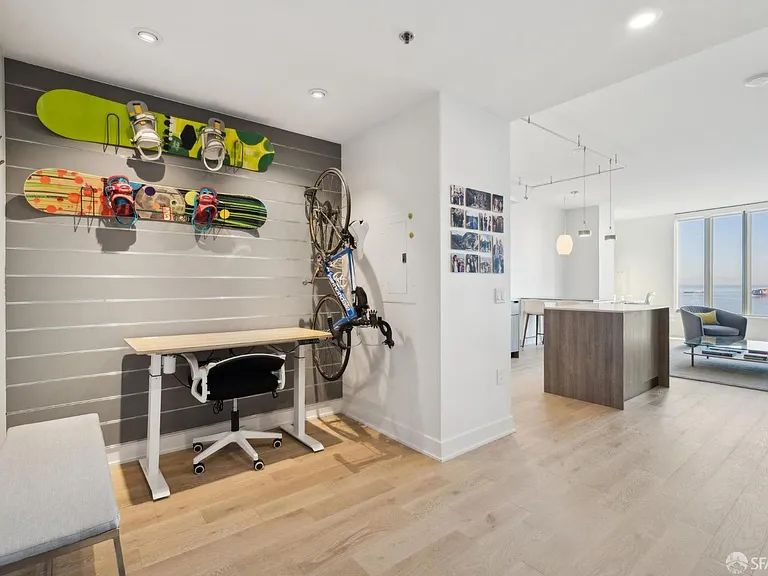 201 Folsom St #33D — Photo 25