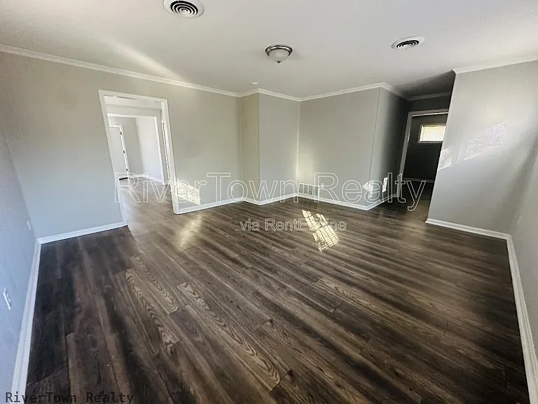 1706 Combs St — Photo 16