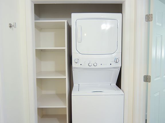 5th image of 2810 H St APT 6