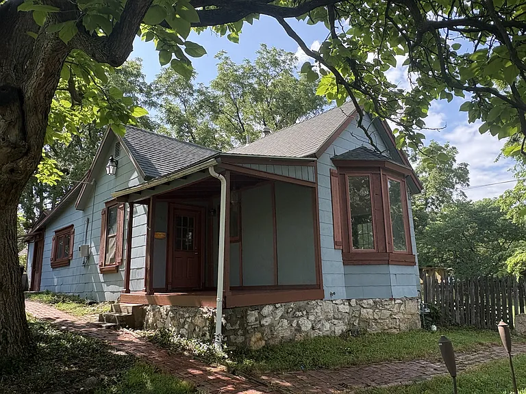 3270 Bell St — Photo 2