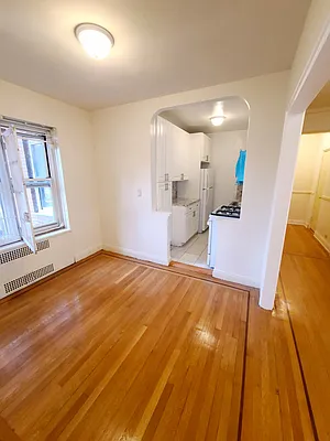 Rented by Metro Garden Realty NYC | media 8