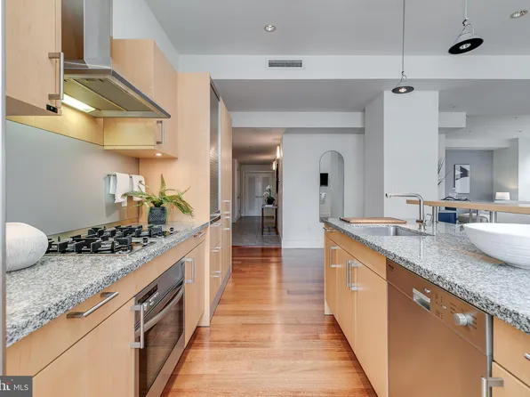 1515 Locust St Unit 500, Philadelphia, PA 19102
