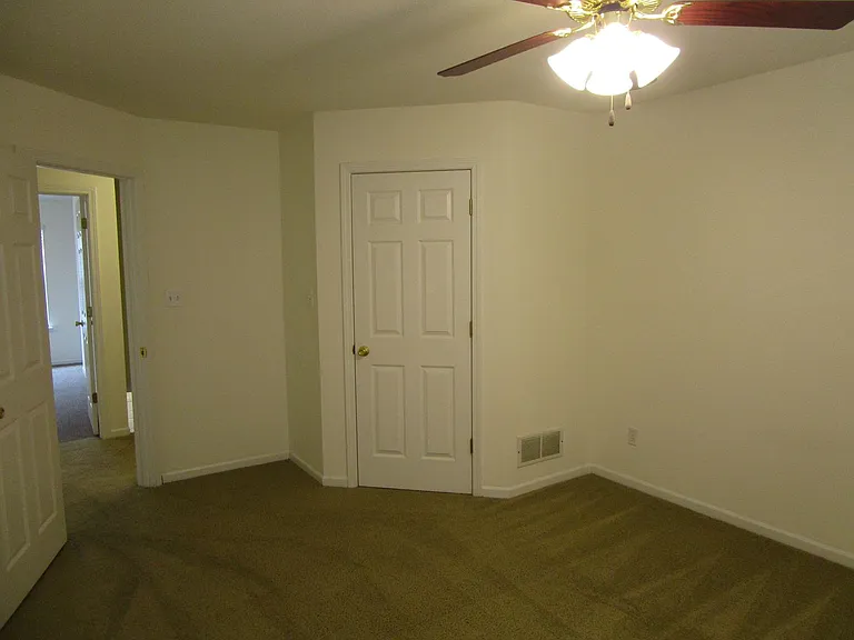 2409-2411 Northampton Dr. — Photo 23