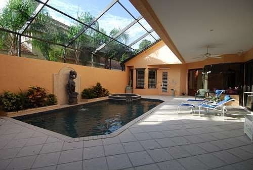 Courtyard & Pool