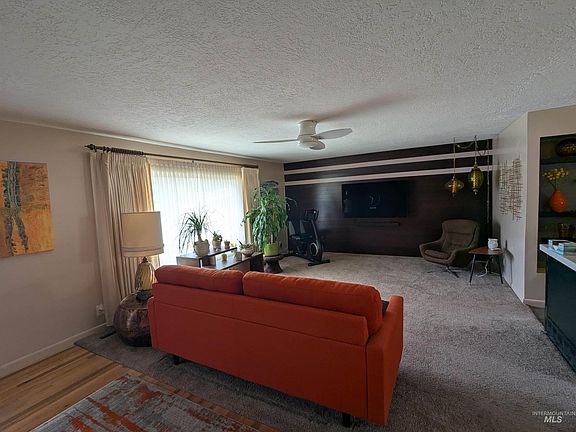 3rd image of 762 Filer Ave