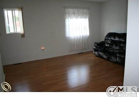 Family Room w/Pergo