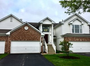 717 Stuarts Dr, St Charles, IL 60174