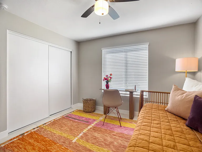920 W Solcito Ln — Photo 26