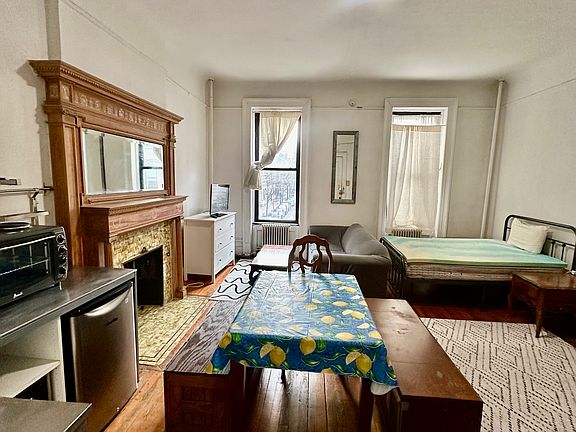 3rd image of 415 W 144th St #2F