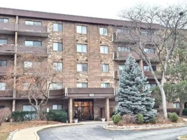 700 Wellington Ave Unit 413, Elk Grove Village, IL 60007