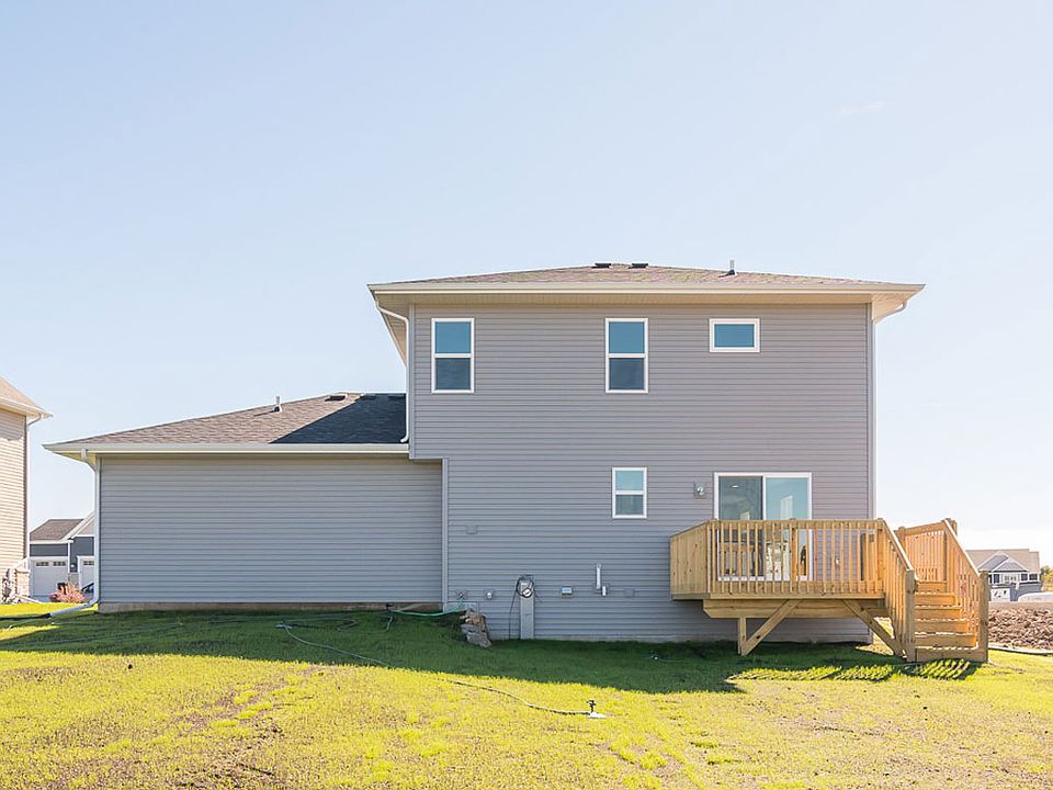 2nd image of 526 Alder Way