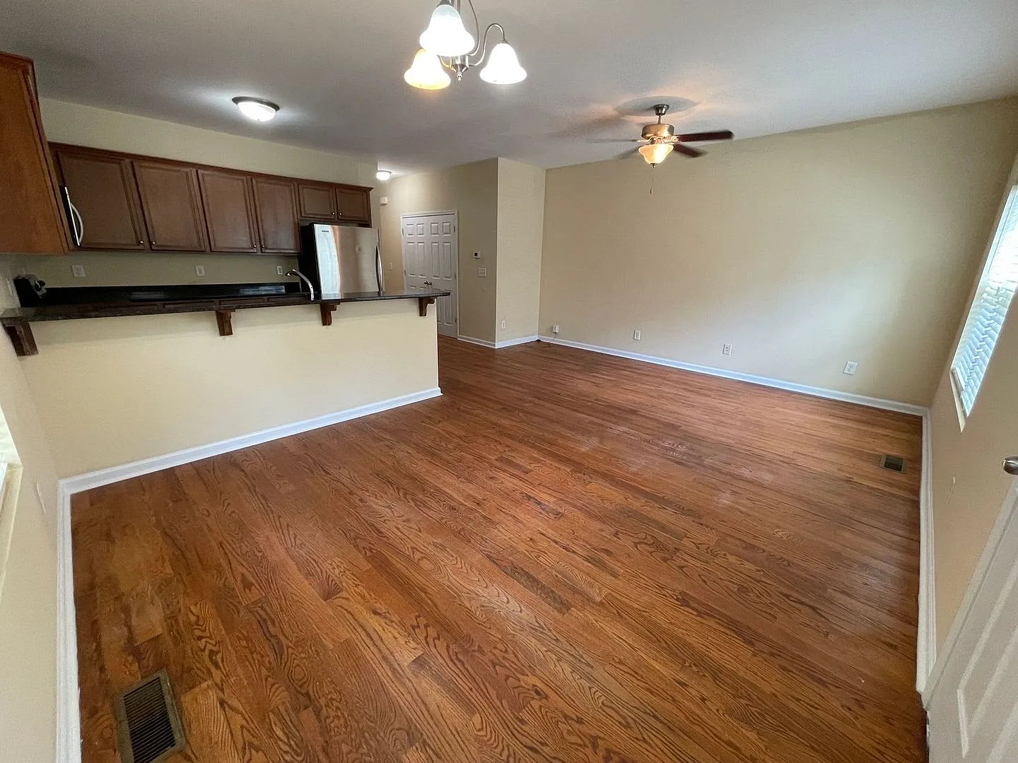 Pre-Leasing For August 7th 2027! — Photo 2