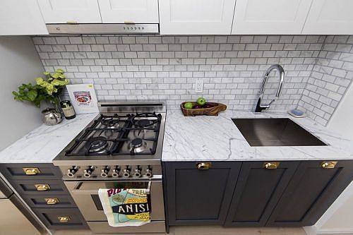 2nd image of 56 W 11th St