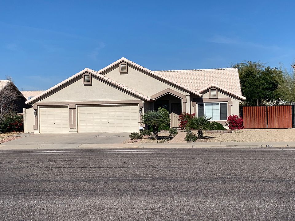 7632 Cholla St. South and North exposure. 3 car garage.