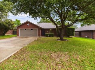 4005 Hunter Creek Dr, College Station, TX 77845