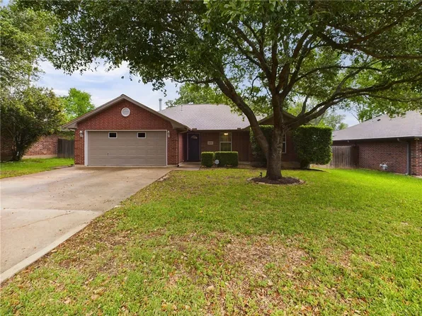 4005 Hunter Creek Dr, College Station, TX 77845