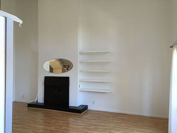 2nd image of 4660 Coldwater Canyon Ave Unit 19