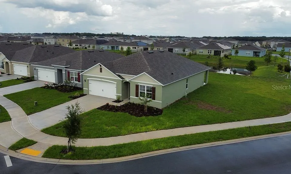 975 Brooklet Dr