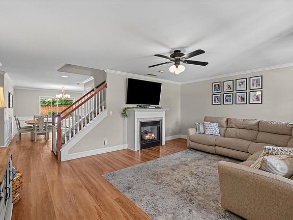 4th image of 1740 Brighton Way