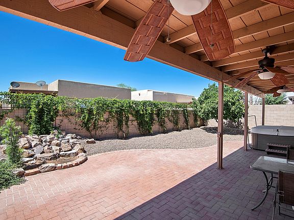 4th image of 332 E Calle Garbillo