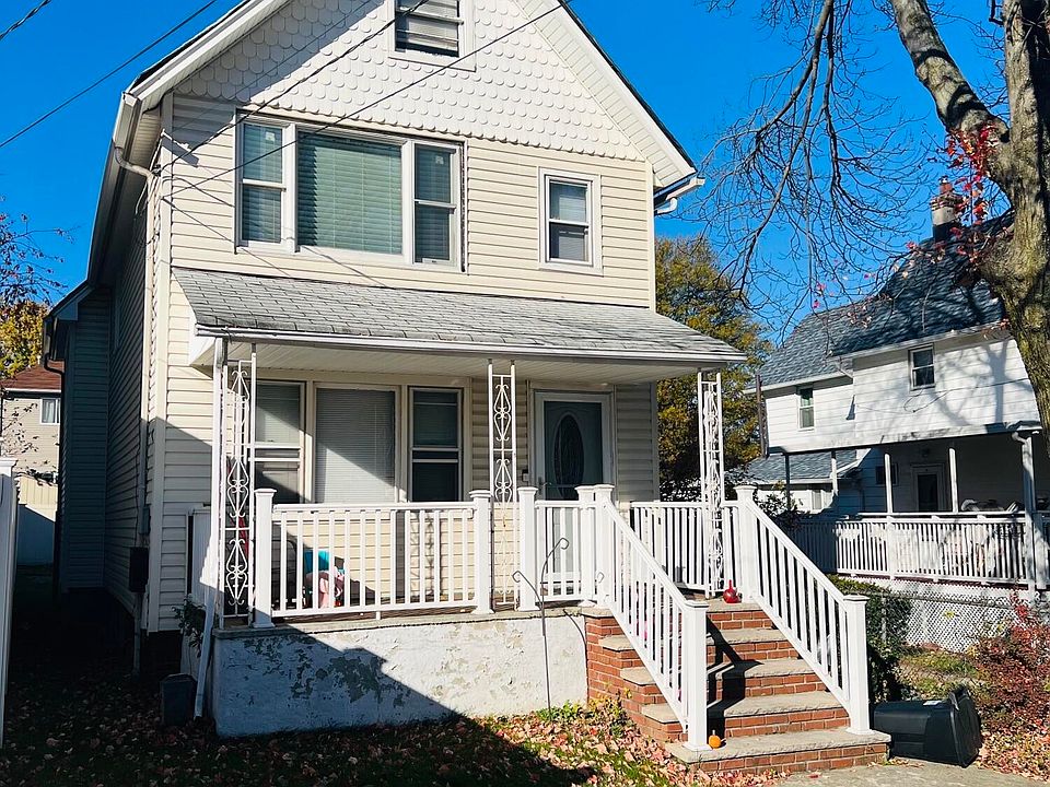 1st image of 42 Bush Ave