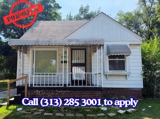 19739 Oakfield St, Detroit, MI 48235